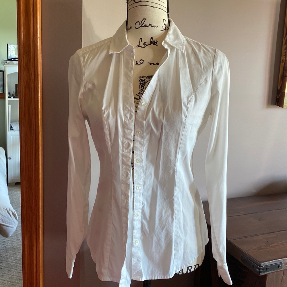 Express essential shirt size M